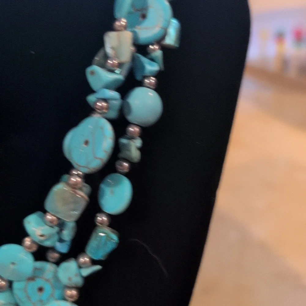 Turquoise/Silver Fashion Necklace. 3 Strands With Adjustable Clasp. - Picture 3 of 4
